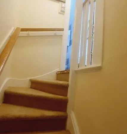 בית אירוח Petals *